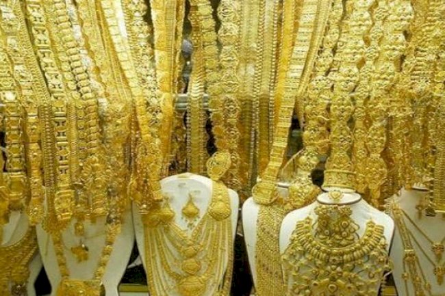 Gold price sudden down from 4 days; check latest rates