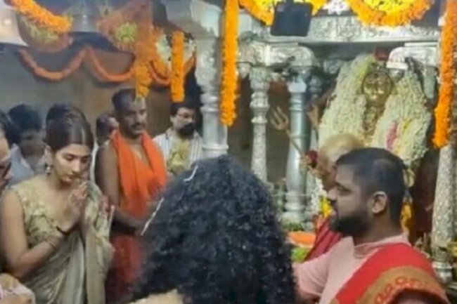 Bollywood popular heroine Pooja Hegde visits Kaup Marigudi temple in Udupi