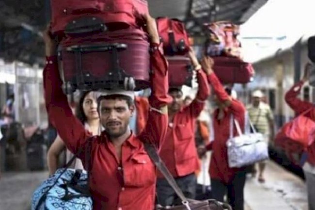 Railways new luggage rules: Railways to charge you for carrying extra baggage