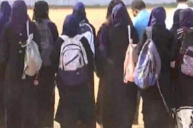 Hijab Row: students seek transfer certificates from college in Karnataka 