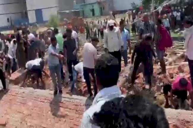 Under-construction warehouse collapsed: 5 people, killed 10 injured