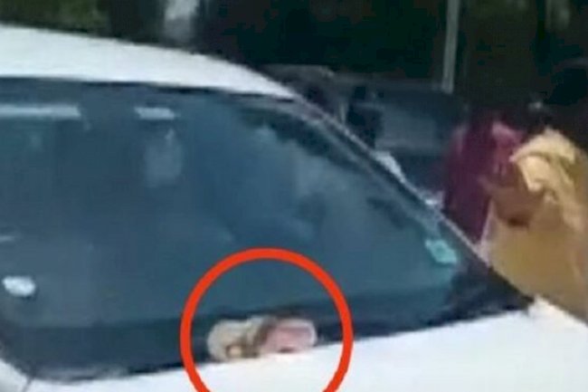 Police arrest 5 BJP workers for throwing slipper at minister car