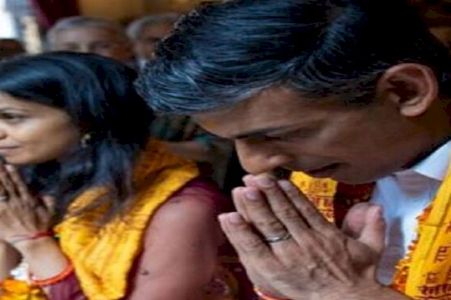 Rishi Sunak, who received the blessings of a Hindu monk after becoming the Prime Minister of Britain, has gone viral.