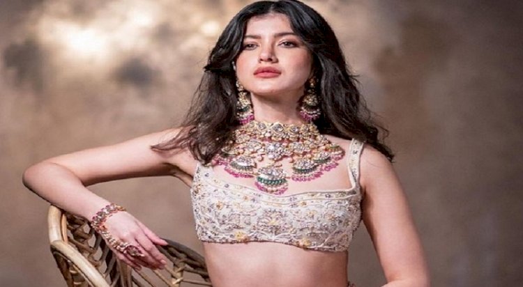 Shanaya Kapoor Big Debut from Karan Johar Production Bedhadak