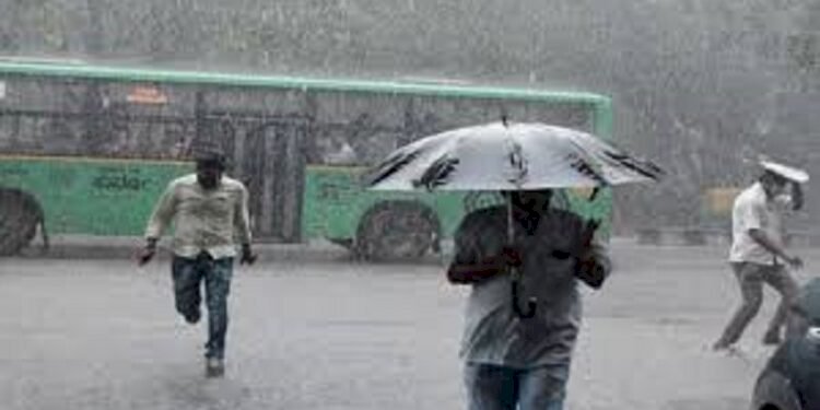 IMD issued heavy rainfall alert in Karnataka for next 3 days