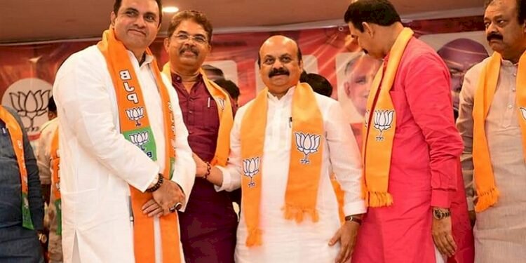 KPCC vice president Former Minister Pramod Madhwaraj joined BJP
