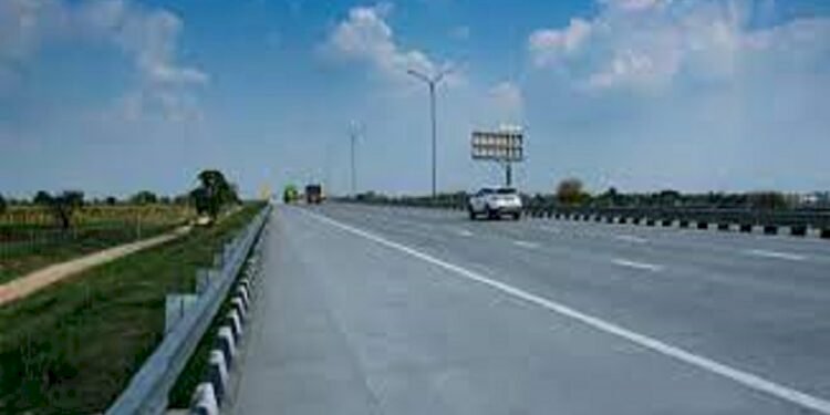 Travel from Delhi to Lucknow in just 3 hours. Here’s how