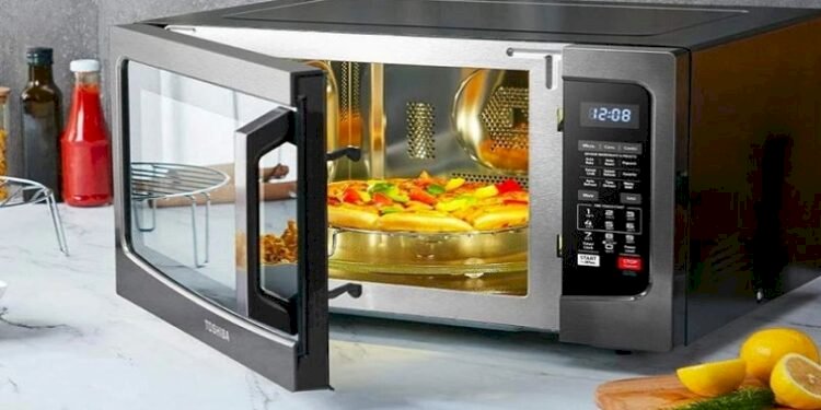 Health Tips: Do not heat these ingredients in the microwave